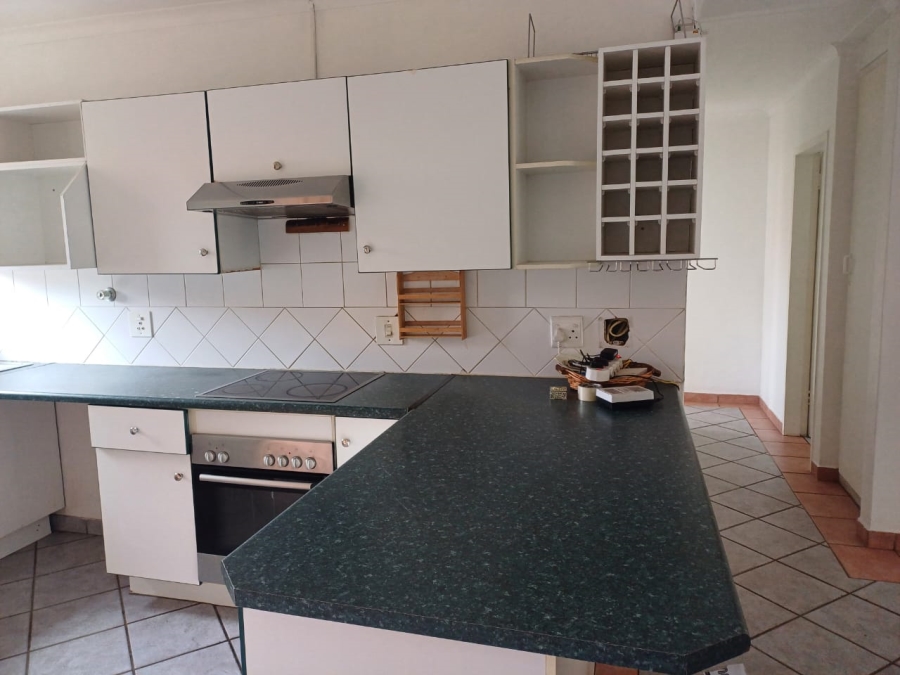 To Let 3 Bedroom Property for Rent in Die Hoewes Gauteng