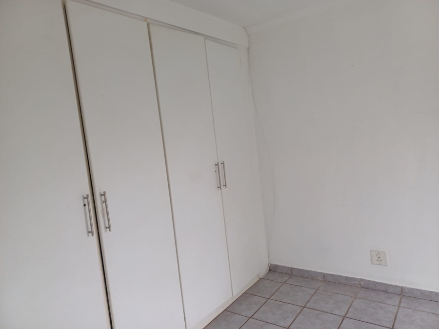 To Let 3 Bedroom Property for Rent in Die Hoewes Gauteng
