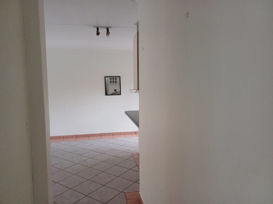 To Let 3 Bedroom Property for Rent in Die Hoewes Gauteng