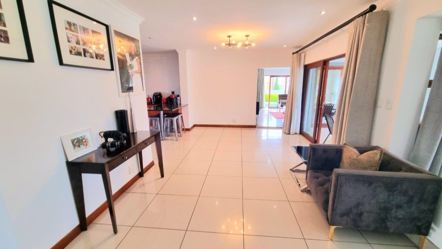 5 Bedroom Property for Sale in Crescent Wood Country Estate Gauteng