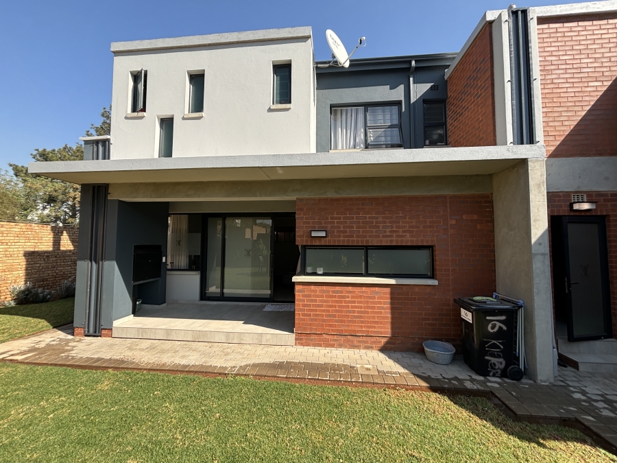 To Let 4 Bedroom Property for Rent in North Riding Gauteng