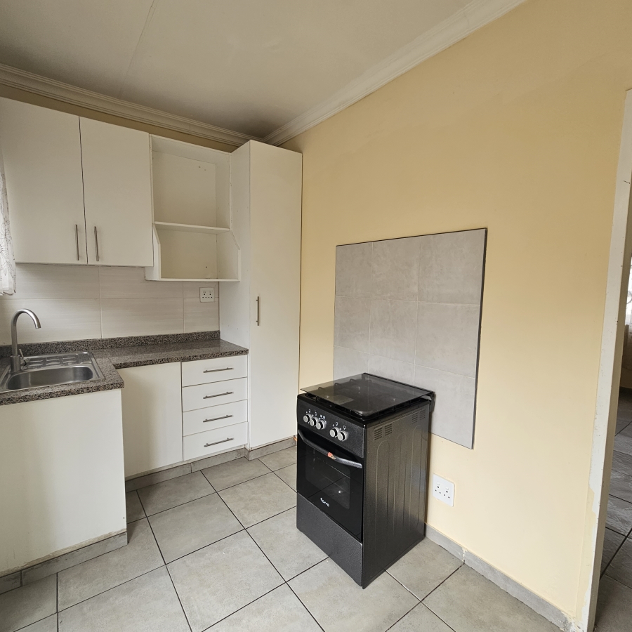 To Let 1 Bedroom Property for Rent in Croydon Gauteng