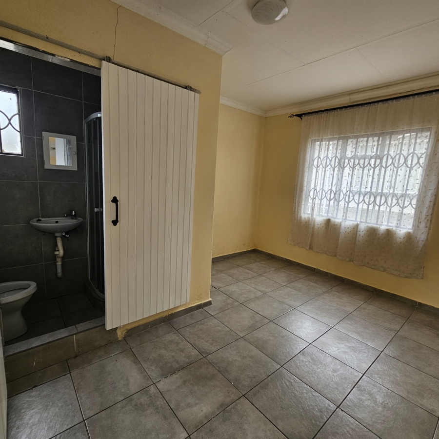 To Let 1 Bedroom Property for Rent in Croydon Gauteng