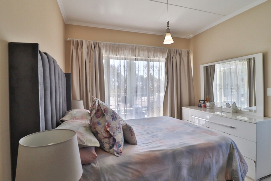 2 Bedroom Property for Sale in Greenstone Gate Gauteng