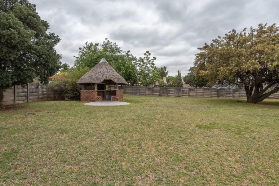 4 Bedroom Property for Sale in Brackenhurst Gauteng