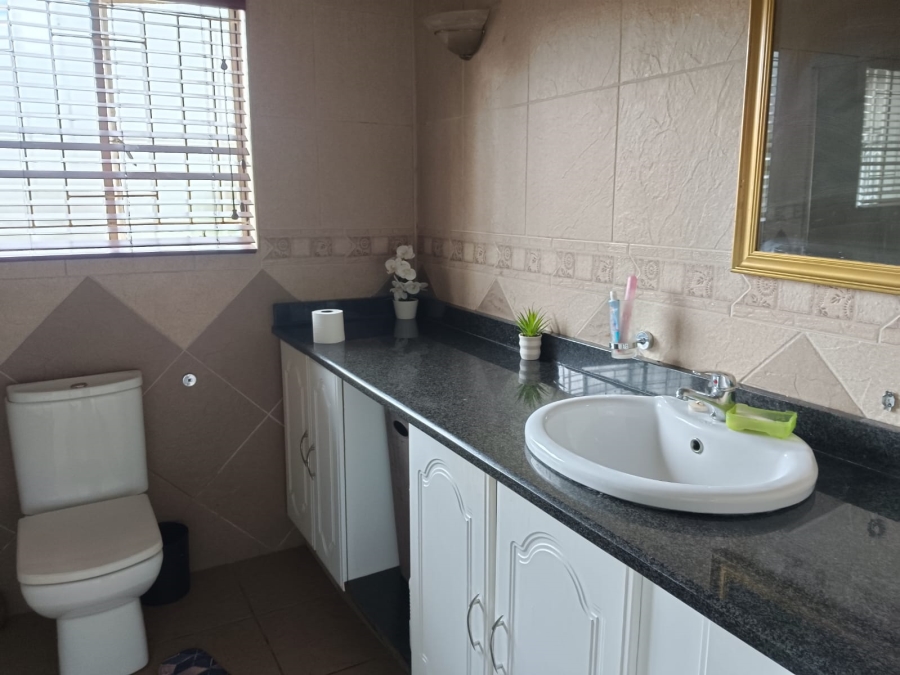 3 Bedroom Property for Sale in Brackenhurst Gauteng