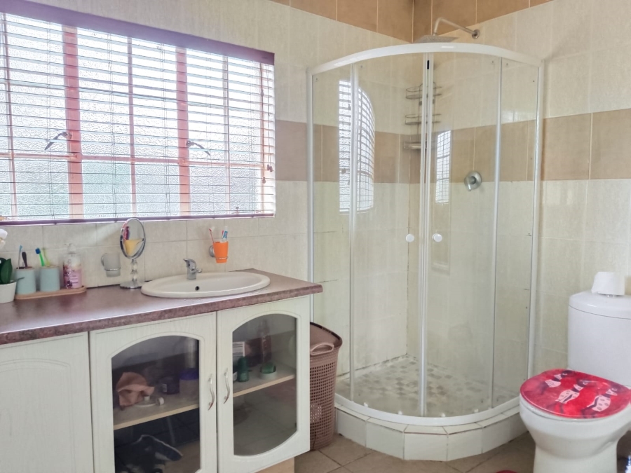 3 Bedroom Property for Sale in Brackenhurst Gauteng