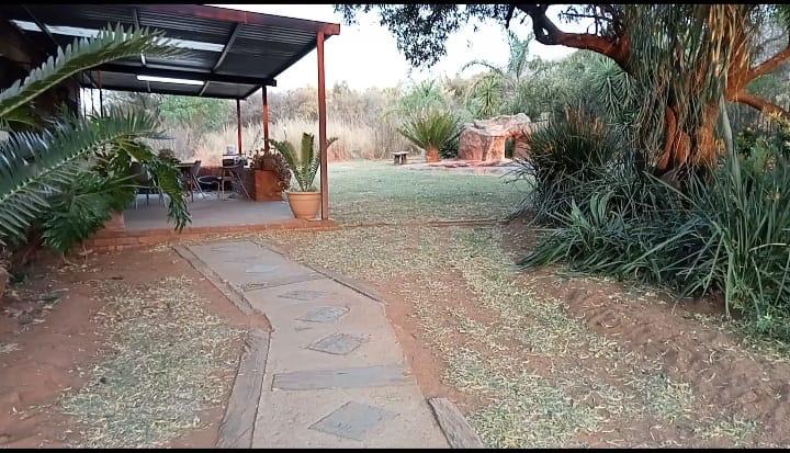 5 Bedroom Property for Sale in Kameeldrift West Gauteng