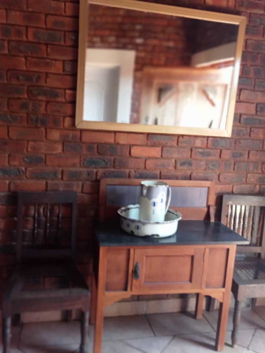 5 Bedroom Property for Sale in Kameeldrift West Gauteng