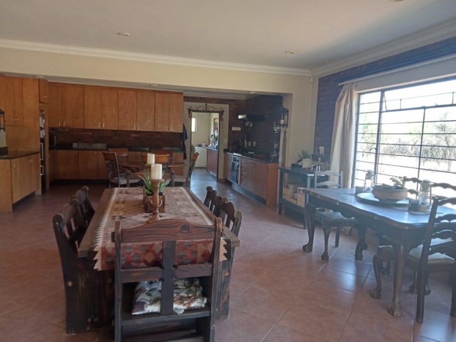 5 Bedroom Property for Sale in Kameeldrift West Gauteng