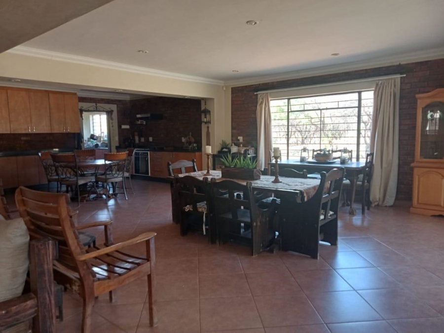 5 Bedroom Property for Sale in Kameeldrift West Gauteng