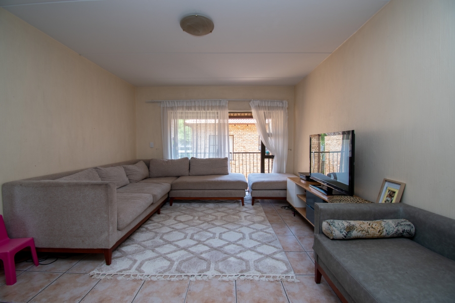 2 Bedroom Property for Sale in Weltevreden Park Gauteng