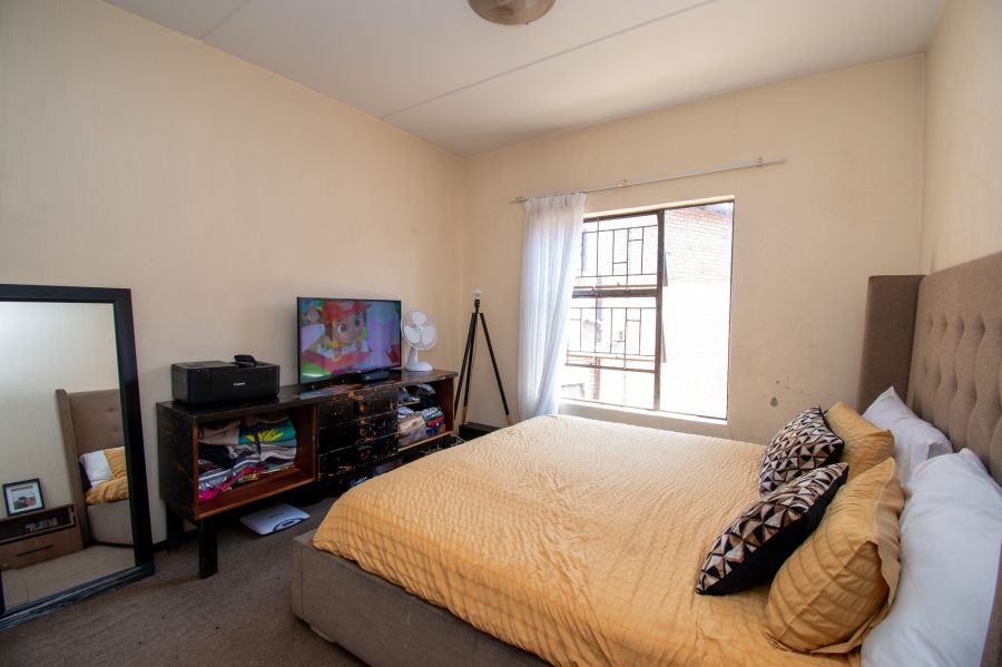 2 Bedroom Property for Sale in Weltevreden Park Gauteng