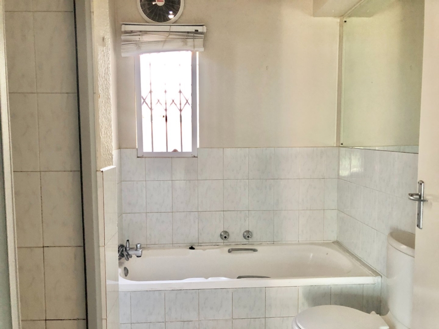 To Let 2 Bedroom Property for Rent in Ferndale Gauteng