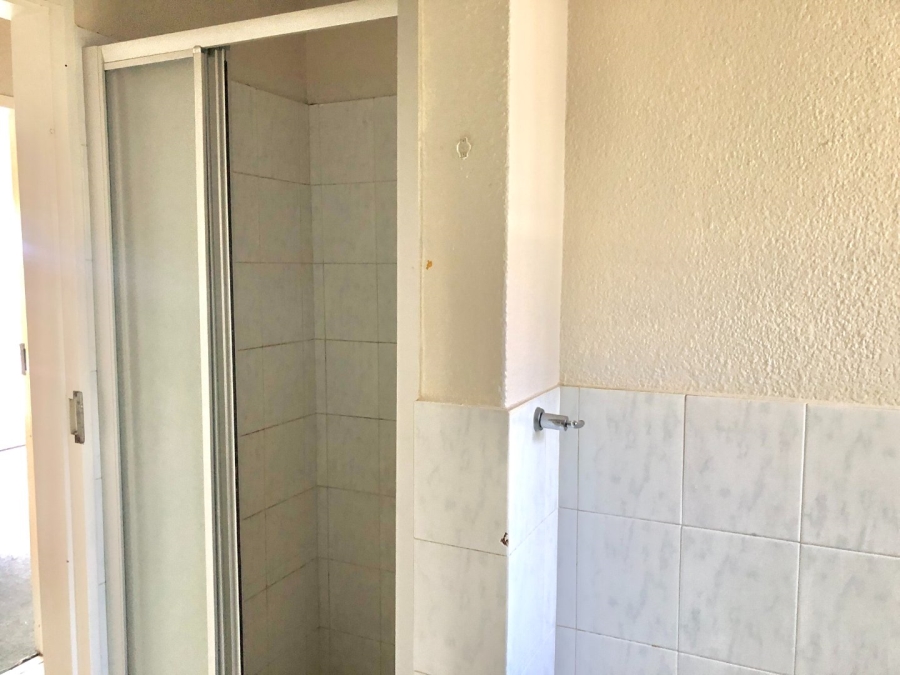 To Let 2 Bedroom Property for Rent in Ferndale Gauteng