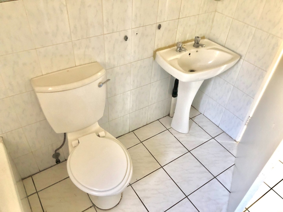 To Let 2 Bedroom Property for Rent in Ferndale Gauteng