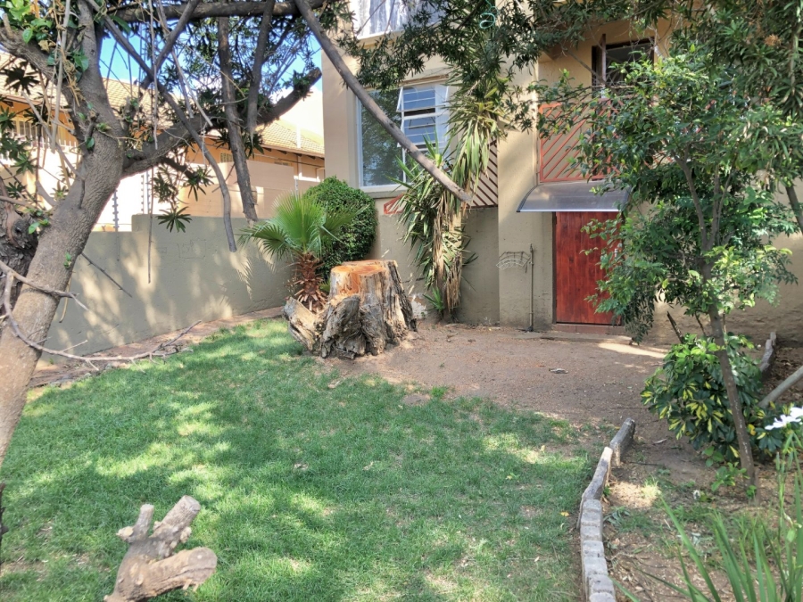 To Let 2 Bedroom Property for Rent in Ferndale Gauteng