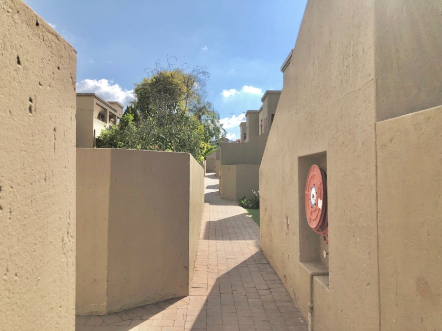 To Let 2 Bedroom Property for Rent in Ferndale Gauteng