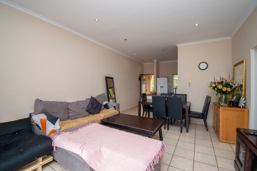 2 Bedroom Property for Sale in Sunninghill Gauteng