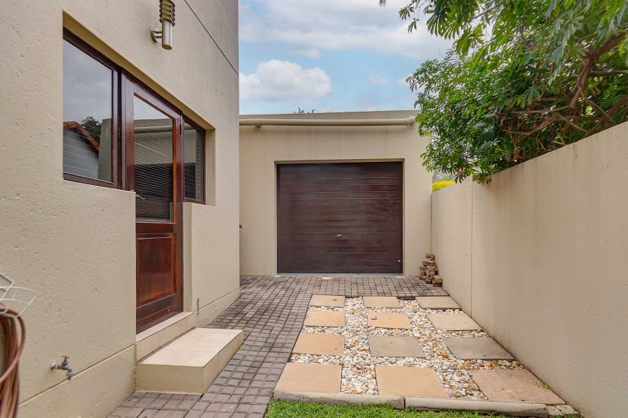 3 Bedroom Property for Sale in Broadacres Gauteng