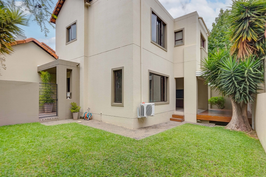 3 Bedroom Property for Sale in Broadacres Gauteng