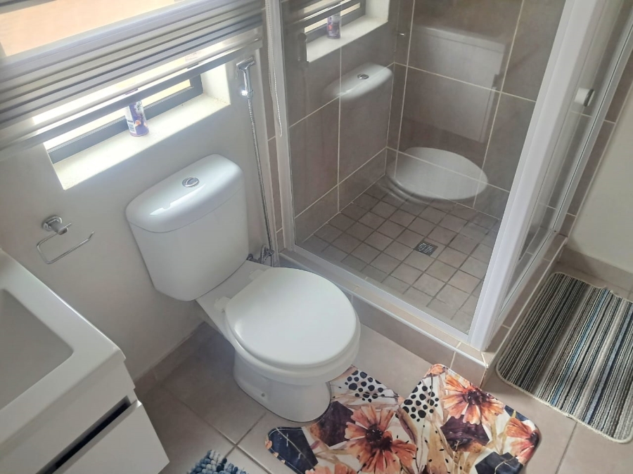 2 Bedroom Property for Sale in Albertsdal Gauteng