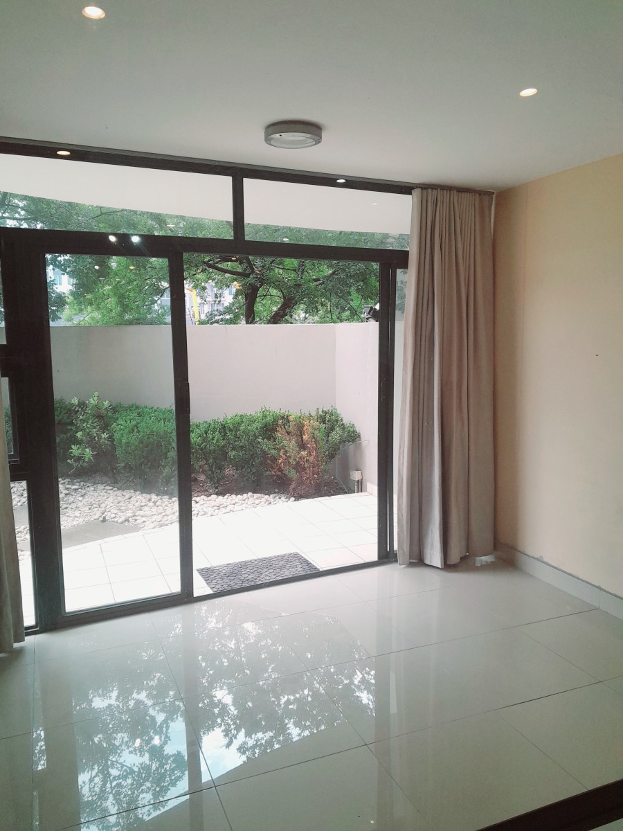 To Let 1 Bedroom Property for Rent in Sandown Gauteng