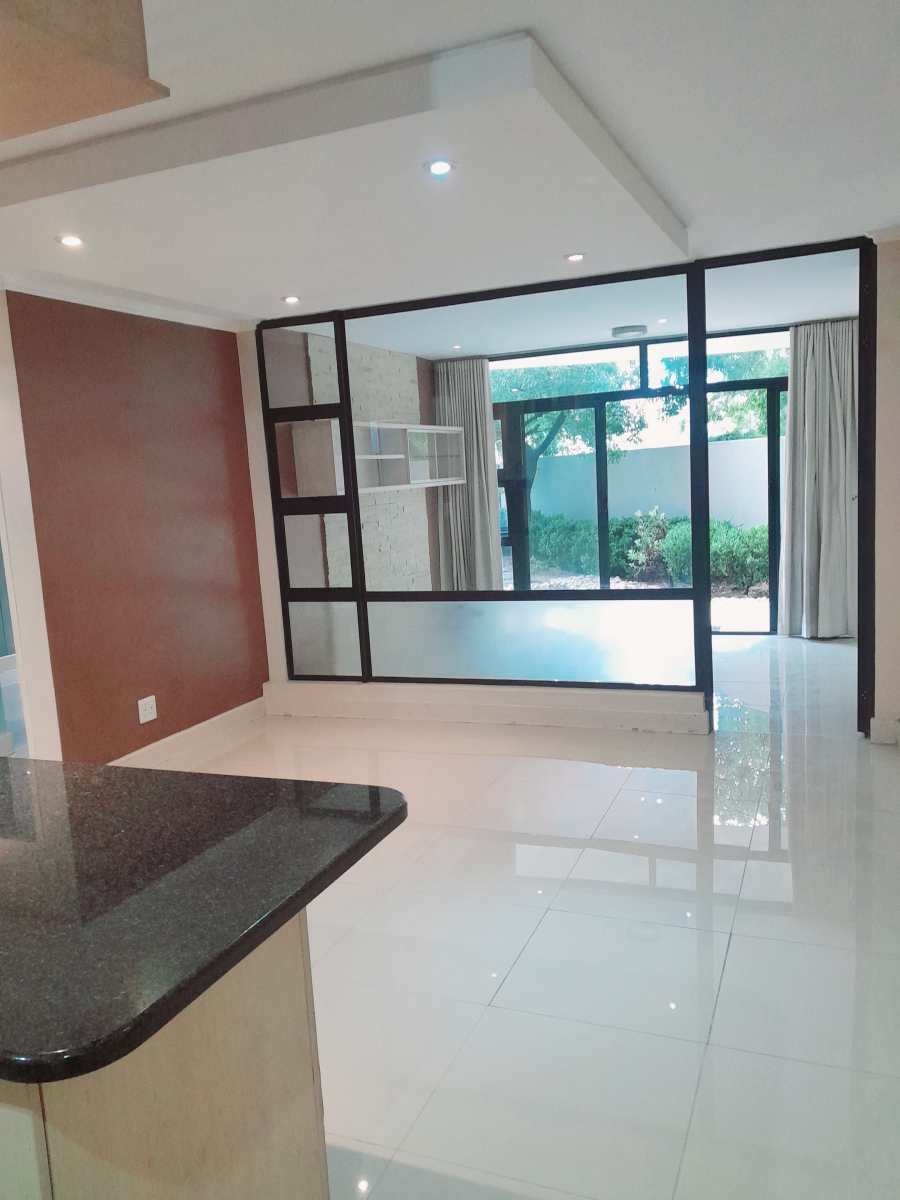 To Let 1 Bedroom Property for Rent in Sandown Gauteng