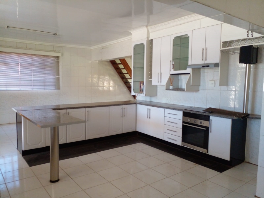 To Let 3 Bedroom Property for Rent in De Deur Gauteng