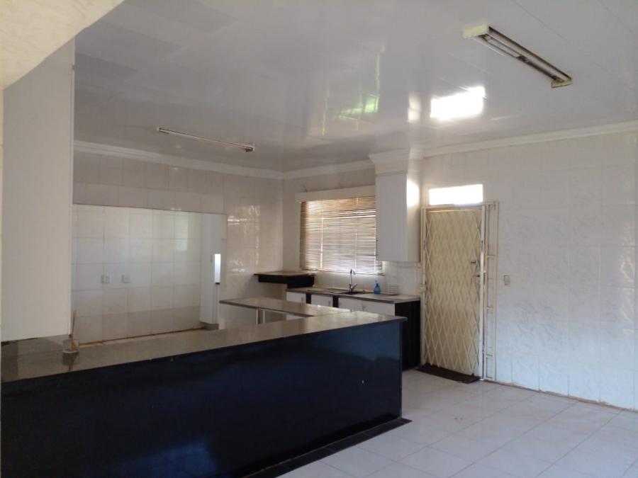 To Let 3 Bedroom Property for Rent in De Deur Gauteng