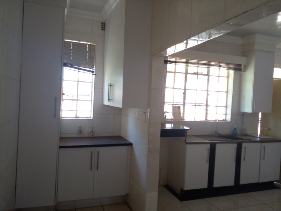 To Let 3 Bedroom Property for Rent in De Deur Gauteng