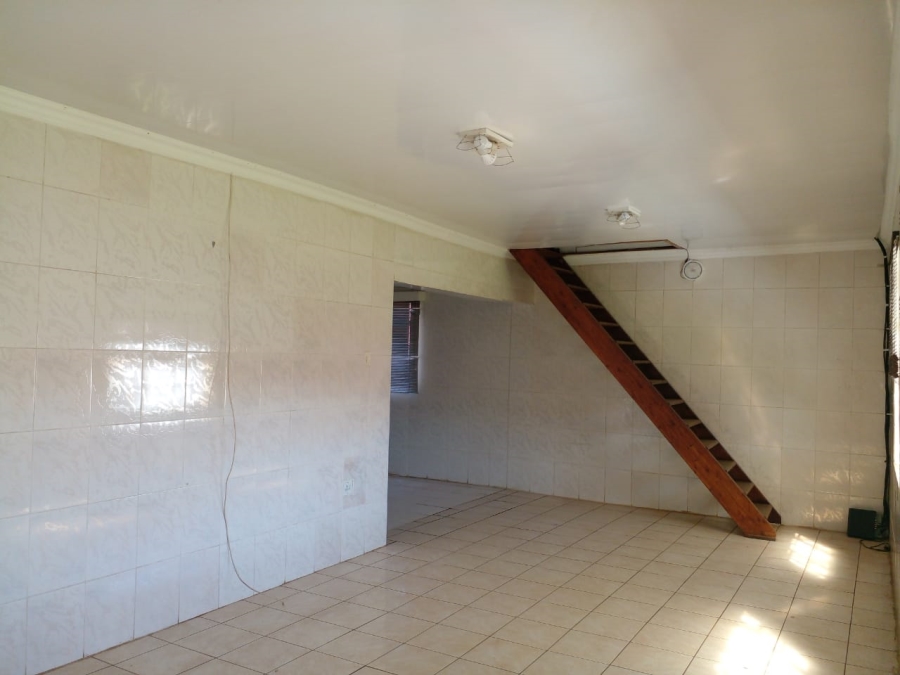 To Let 3 Bedroom Property for Rent in De Deur Gauteng