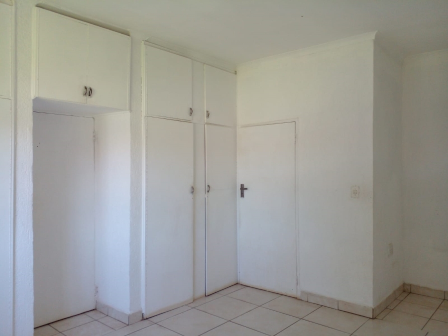 To Let 3 Bedroom Property for Rent in De Deur Gauteng