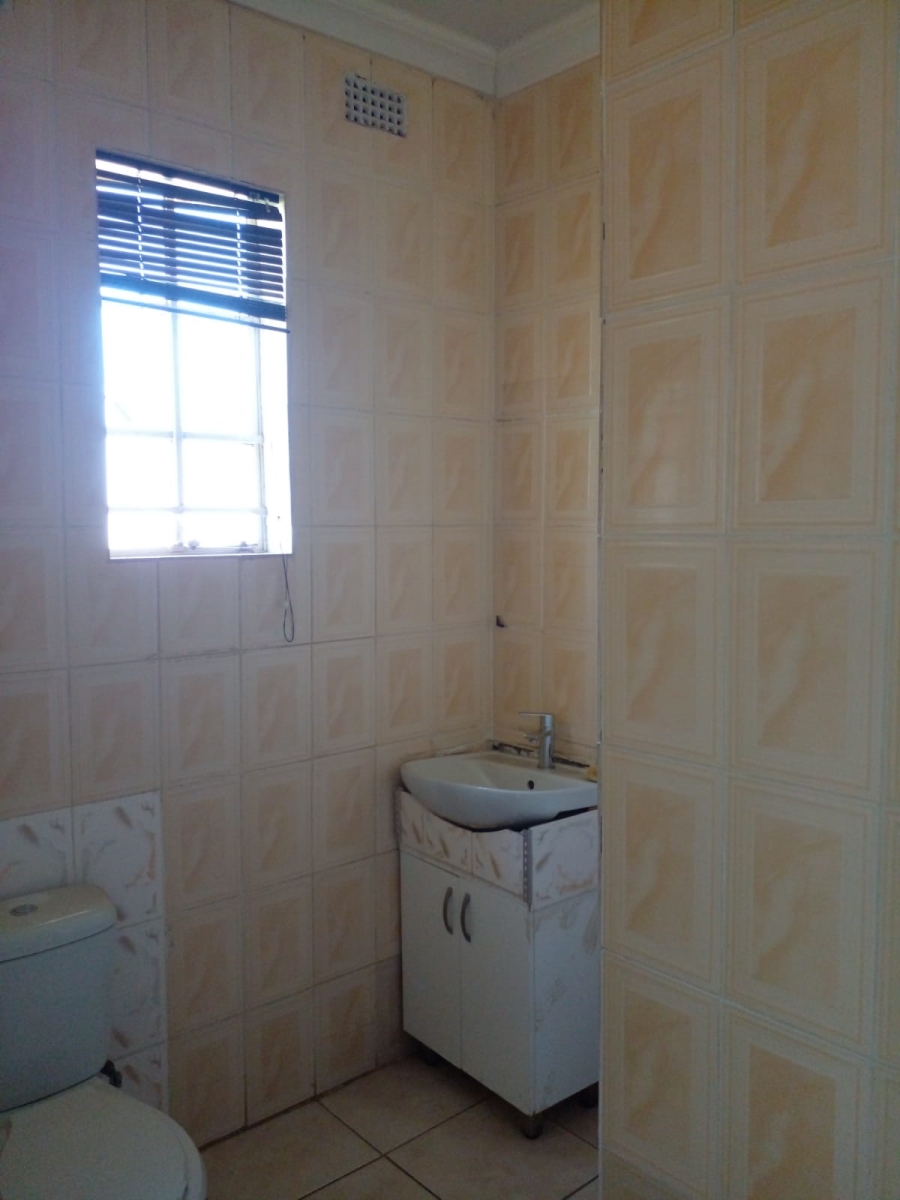 To Let 3 Bedroom Property for Rent in De Deur Gauteng