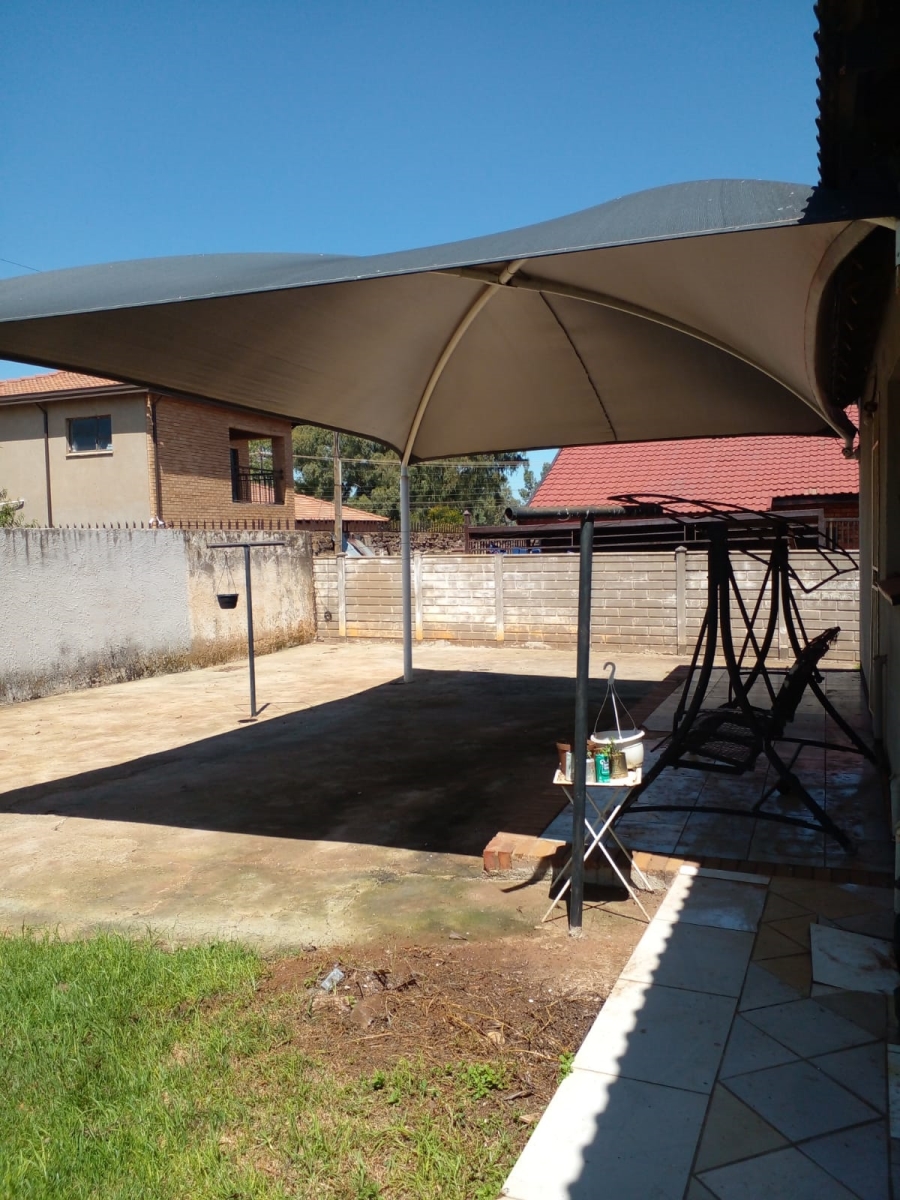 To Let 3 Bedroom Property for Rent in De Deur Gauteng