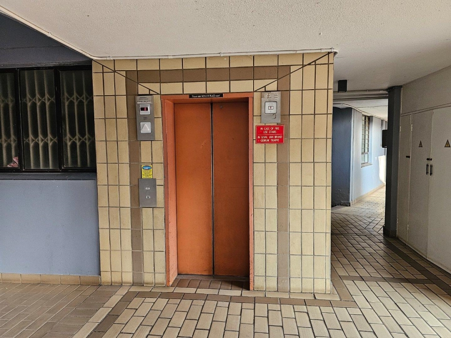 2 Bedroom Property for Sale in Menlyn Gauteng