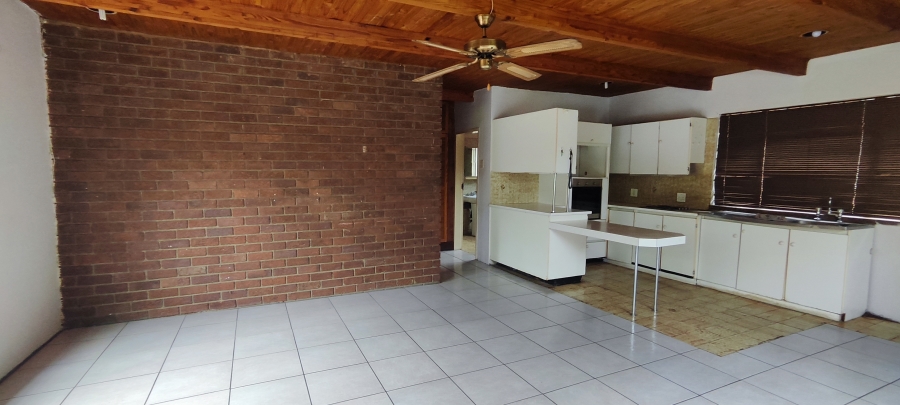 To Let 1 Bedroom Property for Rent in Glen Austin Gauteng