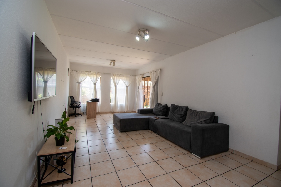 3 Bedroom Property for Sale in Verwoerdpark Gauteng