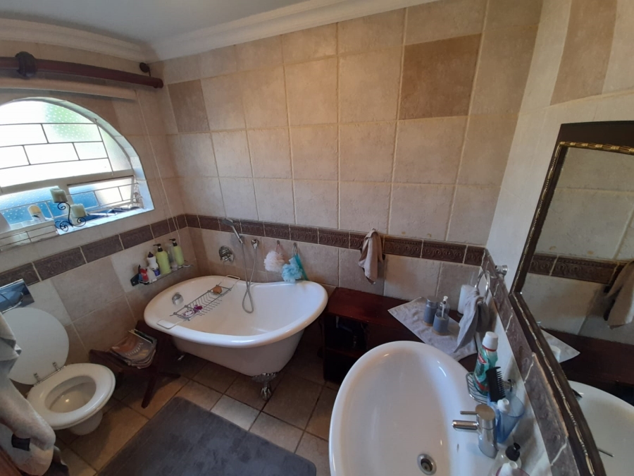 To Let 3 Bedroom Property for Rent in Garsfontein Gauteng