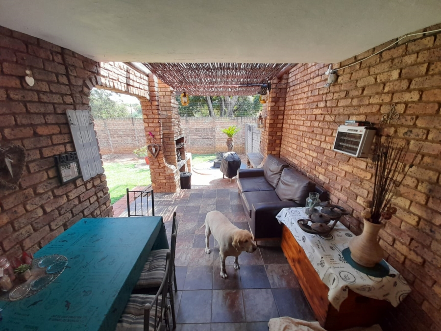 To Let 3 Bedroom Property for Rent in Garsfontein Gauteng