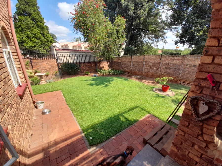 To Let 3 Bedroom Property for Rent in Garsfontein Gauteng