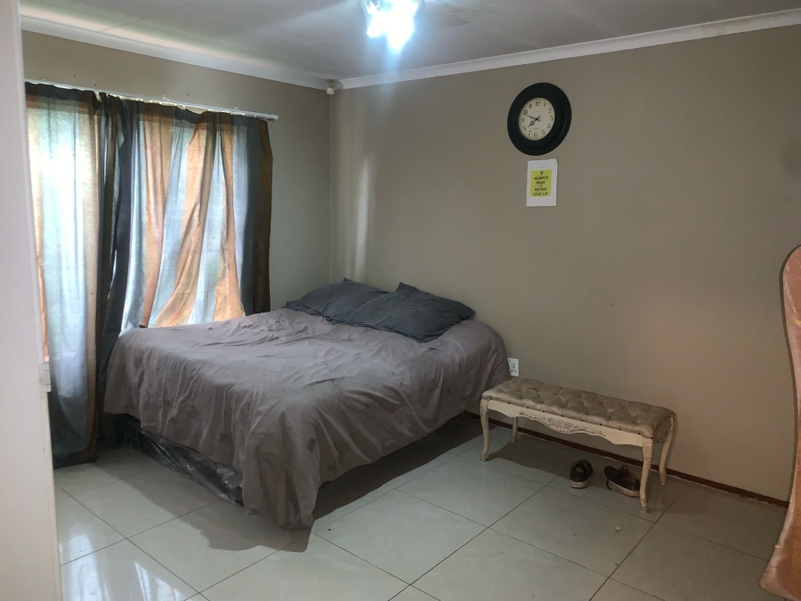 3 Bedroom Property for Sale in Radiokop Gauteng