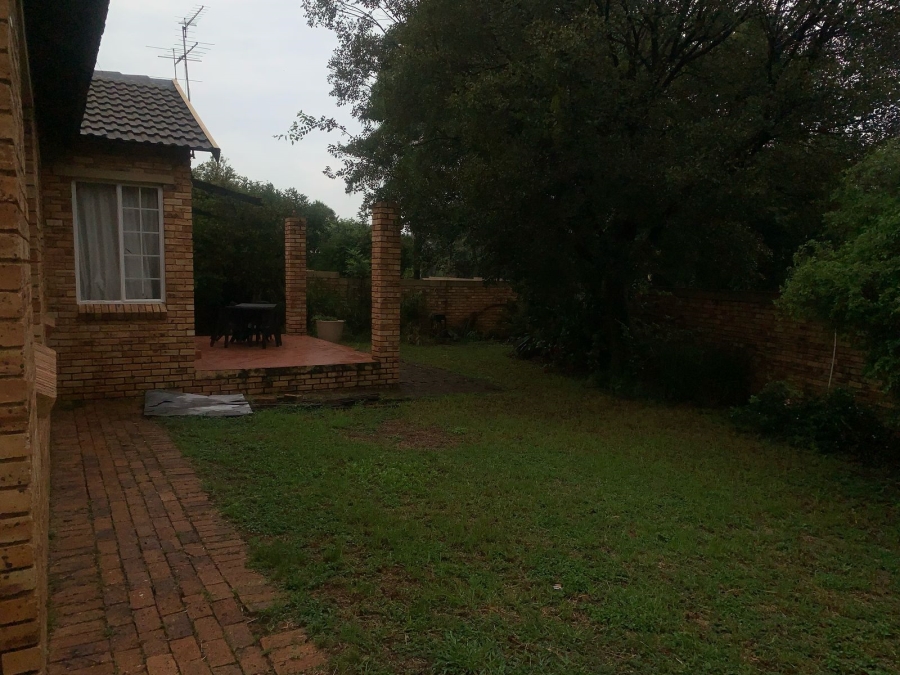 3 Bedroom Property for Sale in Radiokop Gauteng