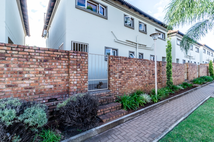 2 Bedroom Property for Sale in Bergtuin Gauteng