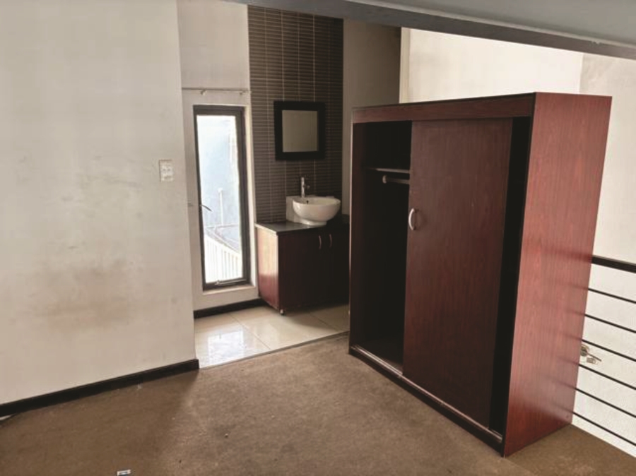 1 Bedroom Property for Sale in Braamfontein Gauteng