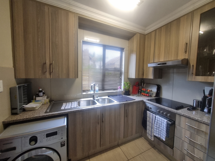 To Let 3 Bedroom Property for Rent in Equestria Gauteng