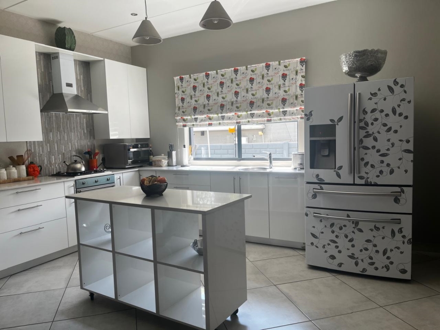 4 Bedroom Property for Sale in Ferndale Gauteng