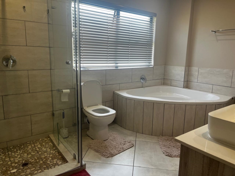 4 Bedroom Property for Sale in Ferndale Gauteng