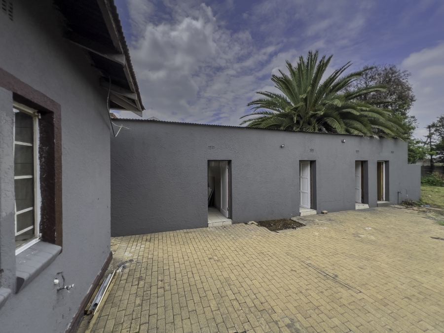 7 Bedroom Property for Sale in Kempton Park Ext 2 Gauteng