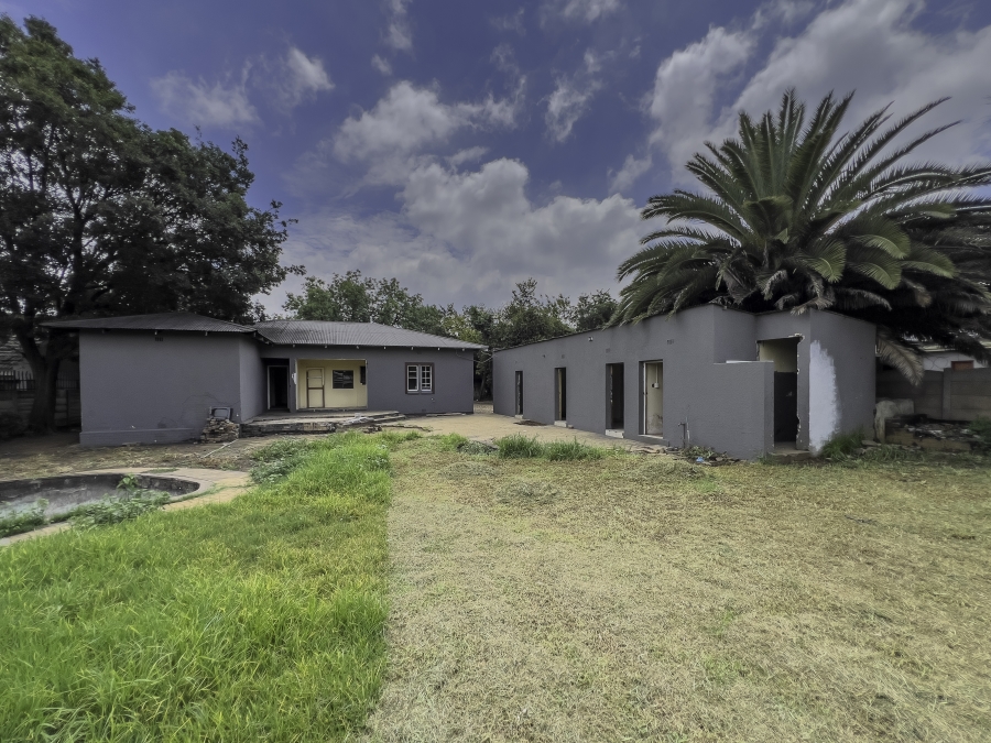 7 Bedroom Property for Sale in Kempton Park Ext 2 Gauteng